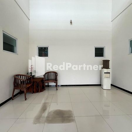 Griya Borobudur Malang Syariah Redpartner Blimbing  Екстер'єр фото