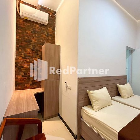 Griya Borobudur Malang Syariah Redpartner Blimbing  Екстер'єр фото