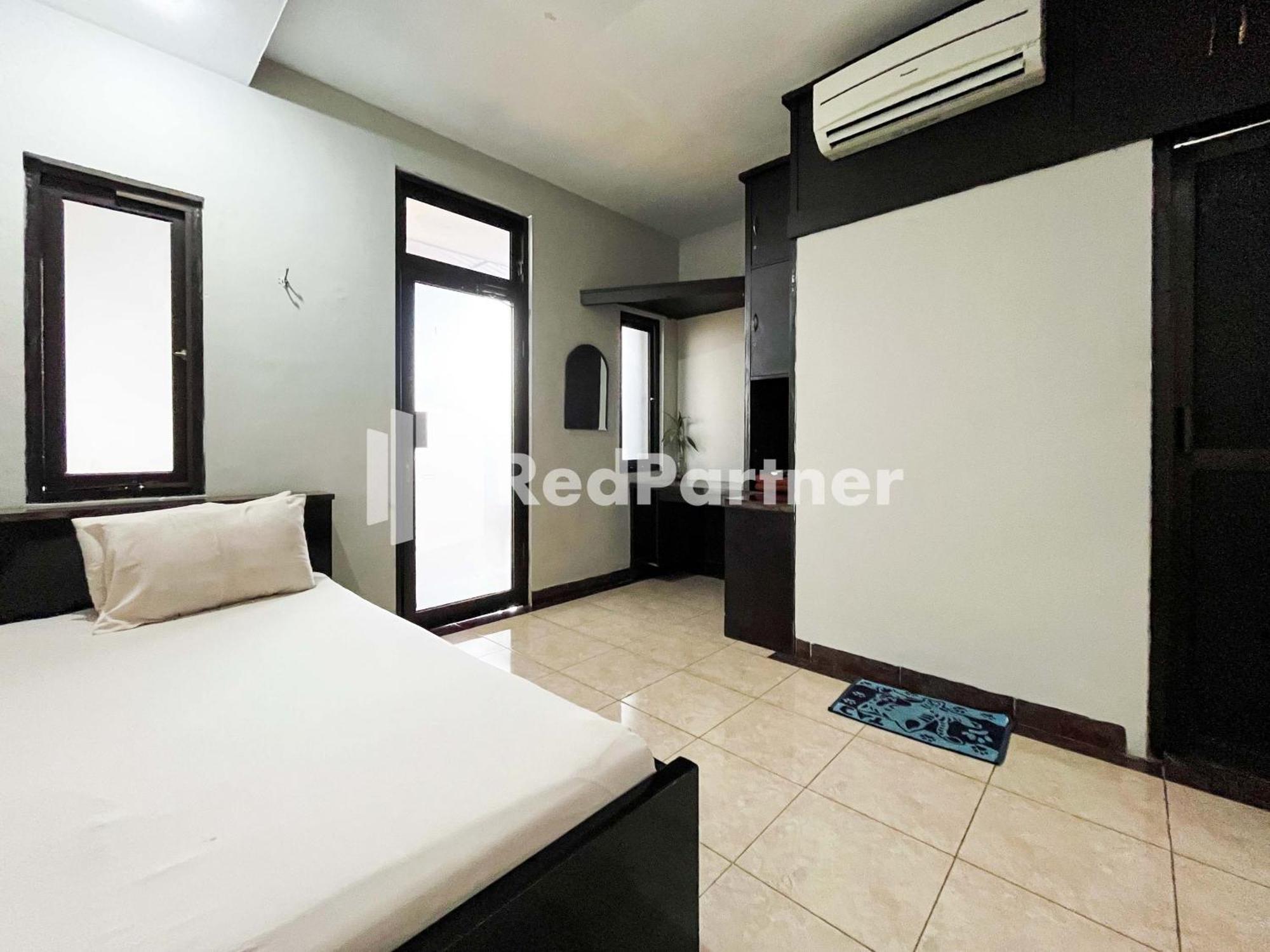 Griya Borobudur Malang Syariah Redpartner Blimbing  Екстер'єр фото